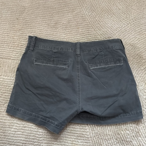 American Eagle Outfitters Super Stretch chinos gray shorts Sz 2 - Picture 3 of 9